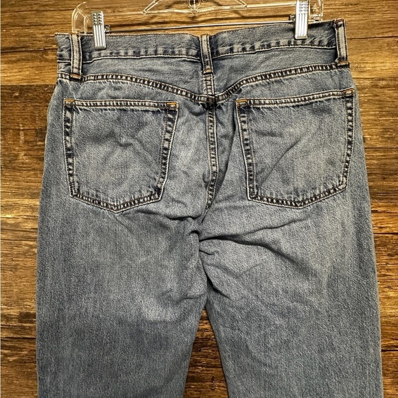 GAP Blue Relaxed Fit Jeans with Vintage Wash - Picture 3 of 7